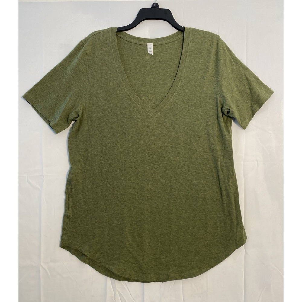Lululemon Love Tee V-Neck Short Sleeve Shirt Heathered Olive Green Size 12